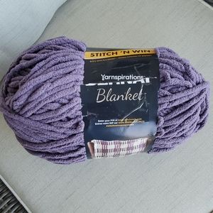 NWT  YARNSPIRATIONS  YARN